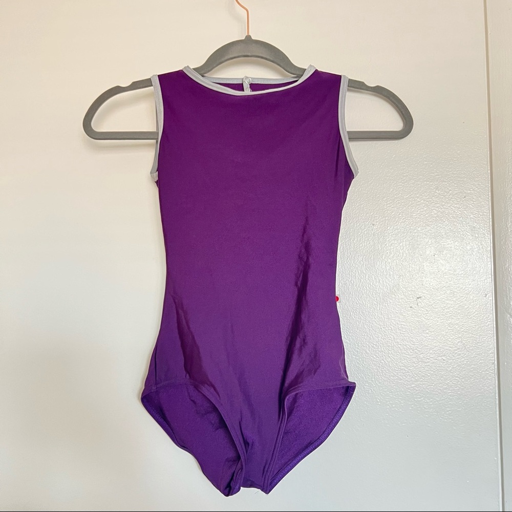 Yumiko Larissa Leotard